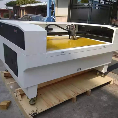 Incollatura senza cuciture di sviluppo del prodotto della tagliatrice del laser dell'abbigliamento della biancheria intima