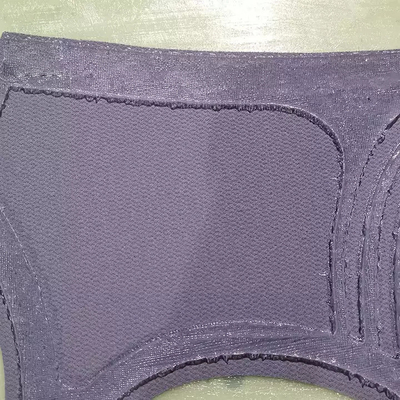 Nessuna biancheria intima senza cuciture di posizionamento manuale del dispositivo a induzione della macchina della tazza del reggiseno