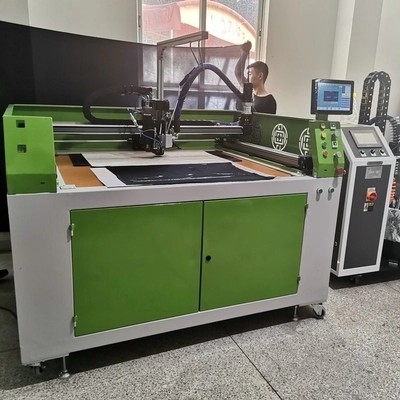 Colata calda ad alta velocità di Jelly Glue Dispensing Machine Silicone della biancheria intima