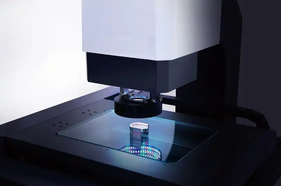 Il sistema di misura della visione di alta precisione di Mitutoyo CNC ha chiuso il controllo di ciclo