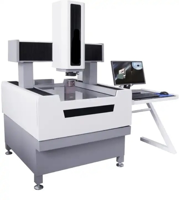 Il sistema di misura ottico del video CMM dell'automa è utilizzato nell'industria medica