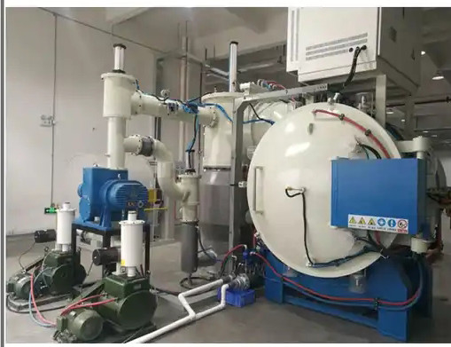 Forno a resistenza di vuoto 120KW per il trattamento termico dei materiali del metallo di acciaio inossidabile