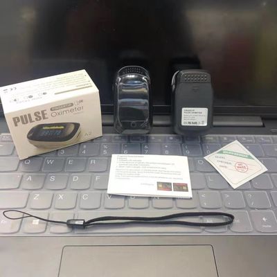 cuore Rate Monitor Finger Clip dell'ABS dell'ossimetro di impulso della punta delle dita di 1.5V*2 49.5g